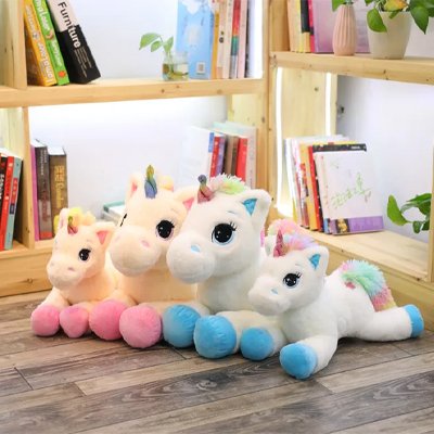 Licorne peluche douce et sécurisée : compagnon d’aventures
